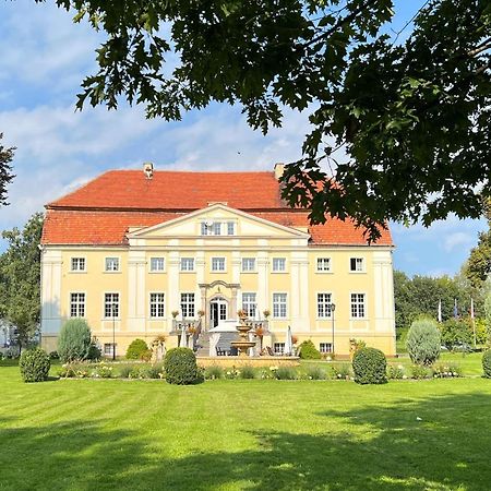 Palac Henrykow Szprotawa Eksteriør bilde