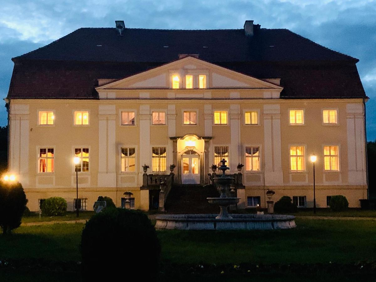 Palac Henrykow Szprotawa Eksteriør bilde