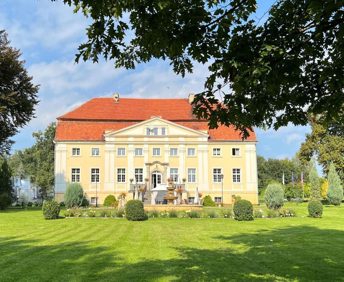 Palac Henrykow Szprotawa Eksteriør bilde